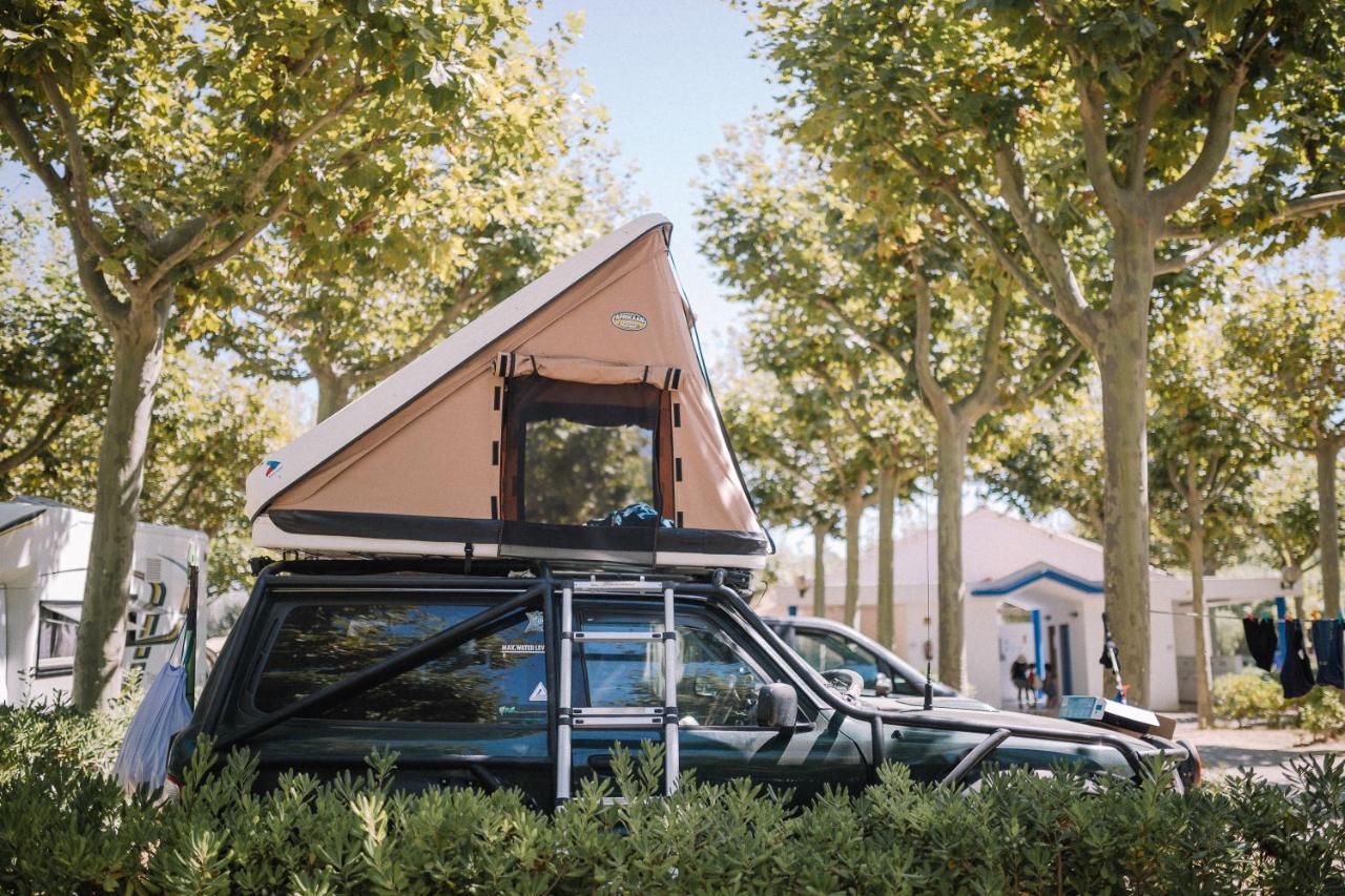 Camping Senia Riu Sant Pere Pescador Bagian luar foto